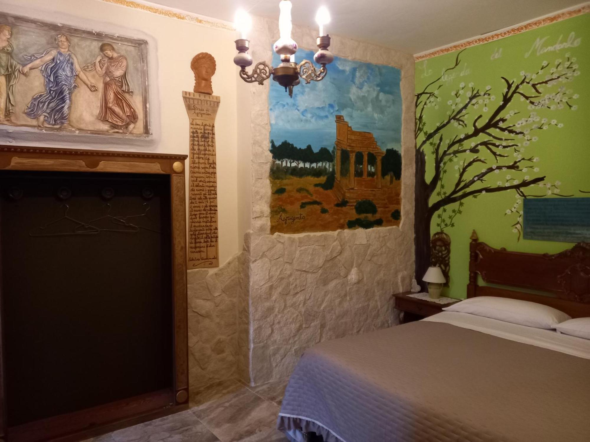 Sicilia In Miniatura "L'Atelier Dell'Etna" Bed & Breakfast Дзаферана Етнеа Стая снимка