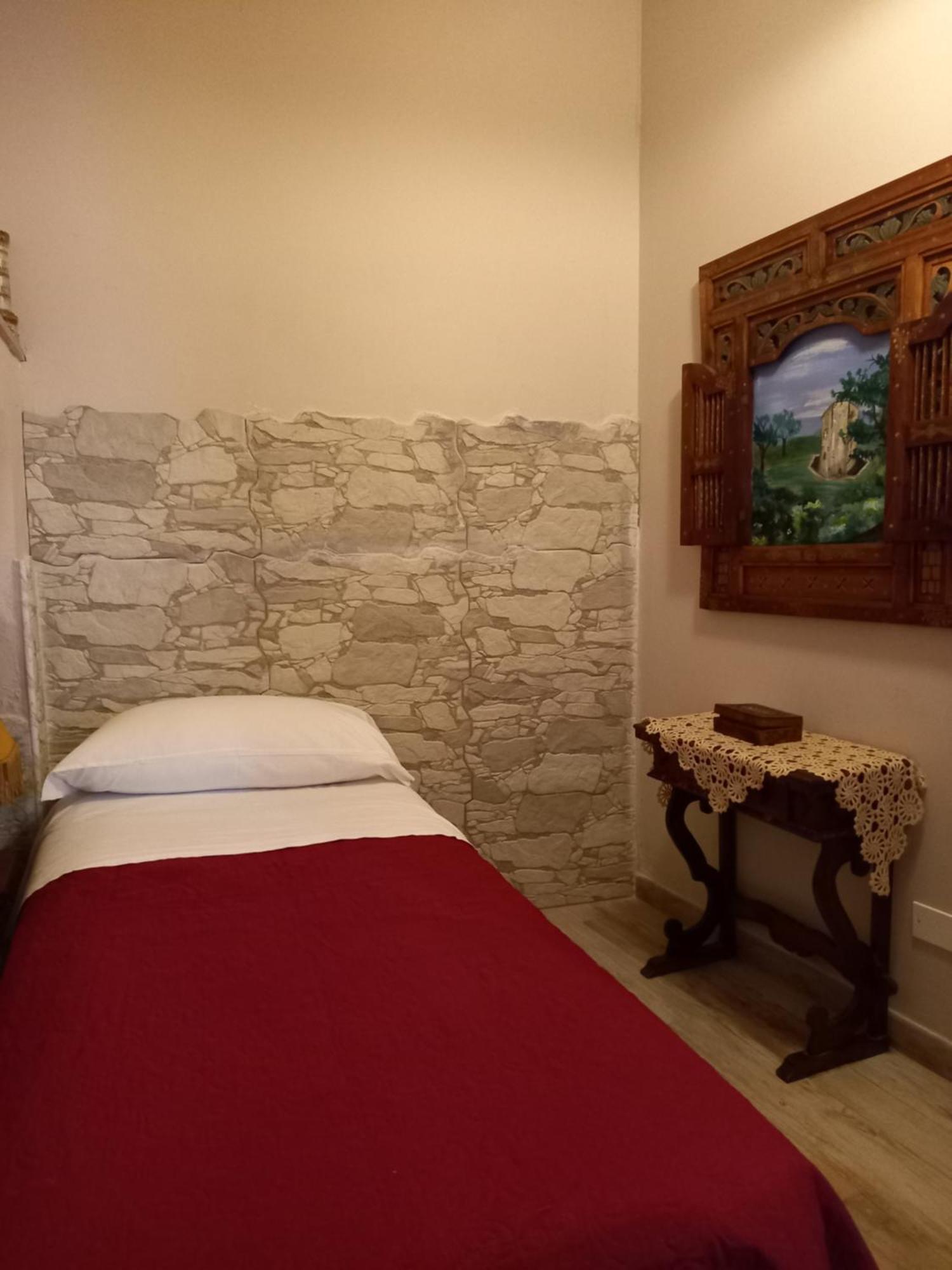 Sicilia In Miniatura "L'Atelier Dell'Etna" Bed & Breakfast Дзаферана Етнеа Стая снимка